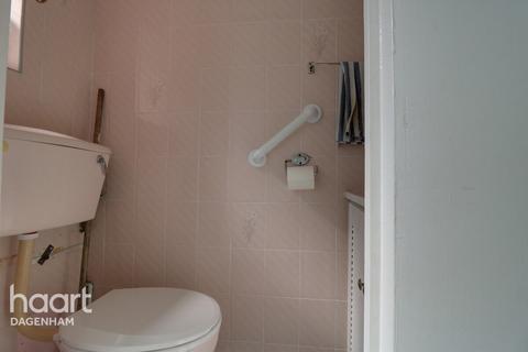 4 bedroom townhouse for sale, Dewey Road, Dagenham