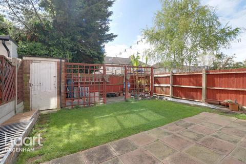 Dewey Road, Dagenham