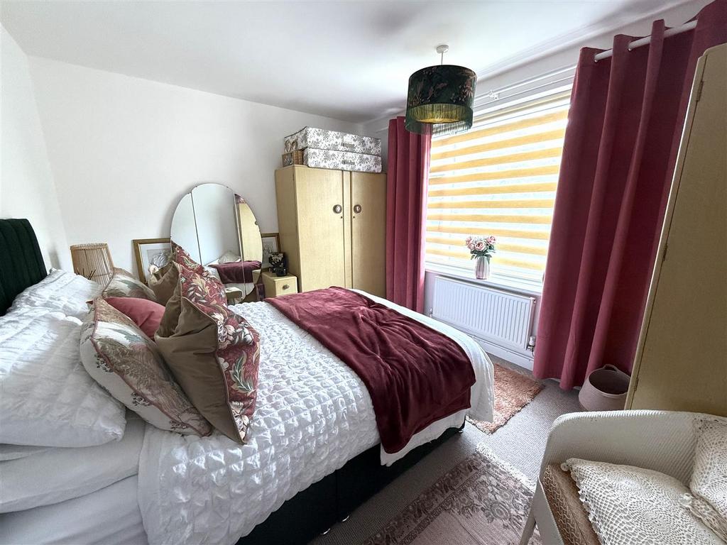 64 ARMITAGE BEDROOM - Copy.jpeg