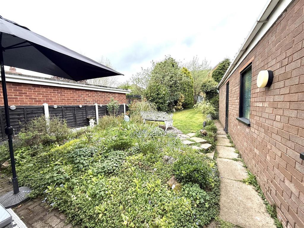 64 ARMITAGE REAR 4 - Copy.jpeg