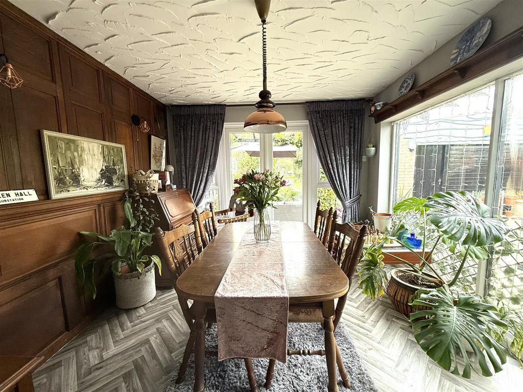 64 ARMITAGE DR 1 - Copy.jpeg