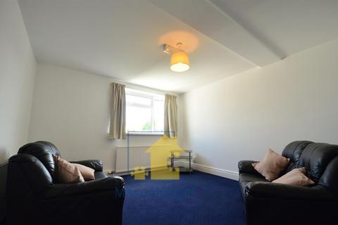 4 bedroom terraced house to rent, Winnie Road, Selly Oak, Birmingham B29
