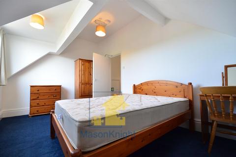 4 bedroom terraced house to rent, Winnie Road, Selly Oak, Birmingham B29