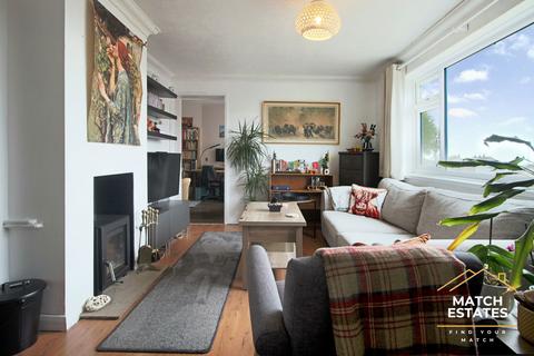 4 bedroom end of terrace house for sale, St. Georges Crescent, Dover CT17