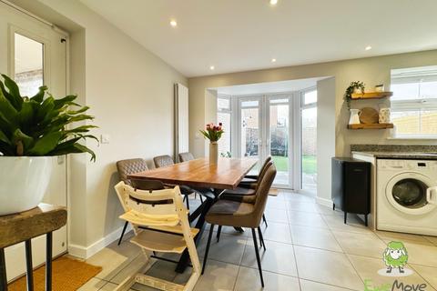 31 Eling Crescent, Sherfield On Loddon, Hook, RG27 0FJ