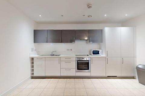 2 bedroom flat to rent, Nelson Walk
