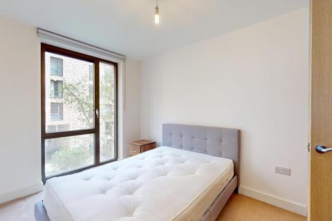 2 bedroom flat to rent, Nelson Walk