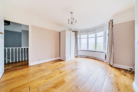 24 Hilltop Road, Whyteleafe, CR3 0DB