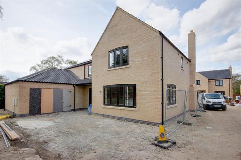 5 bedroom detached house for sale, West End Farm Close, South Cave