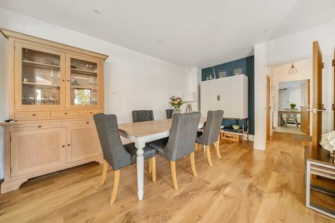 5 Chervil Close, Godalming, GU7 1PS
