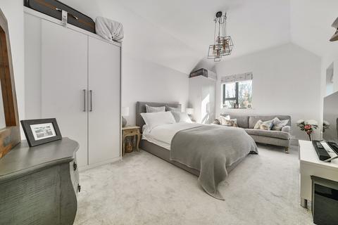5 Chervil Close, Godalming, GU7 1PS