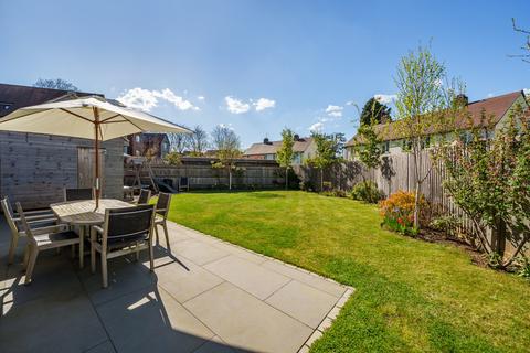 5 Chervil Close, Godalming, GU7 1PS