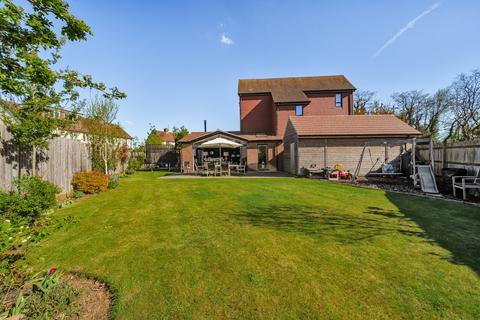 5 Chervil Close, Godalming, GU7 1PS