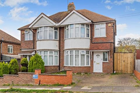 11 Exton Avenue, Luton, LU2 0LH