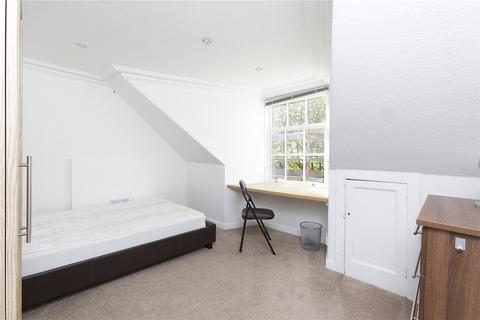 4 bedroom flat to rent, South Street, St Andrews, Fife, KY16