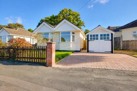 2 bedroom detached bungalow for sale, BITTERNE! NO FORWARD CHAIN! REFURBISHED! GARAGE! CUL-DE-SAC LOCATION!