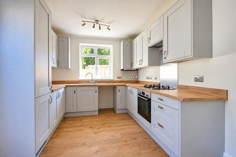 2 bedroom detached bungalow for sale, BITTERNE! NO FORWARD CHAIN! REFURBISHED! GARAGE! CUL-DE-SAC LOCATION!