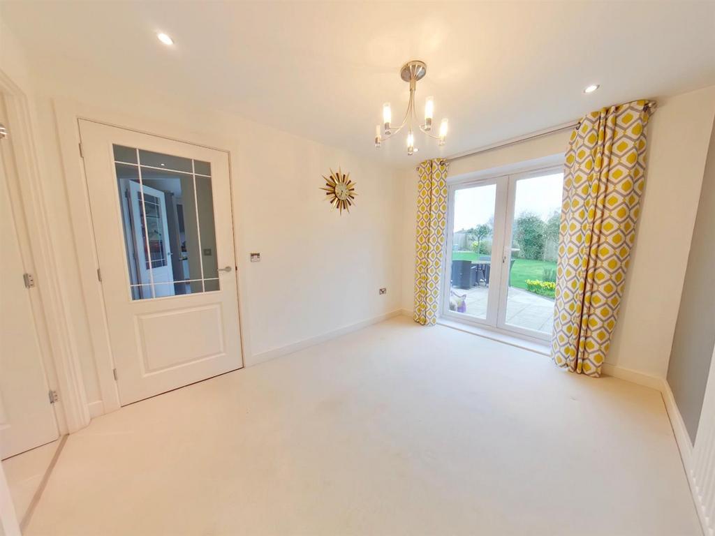 Dining Room Empty