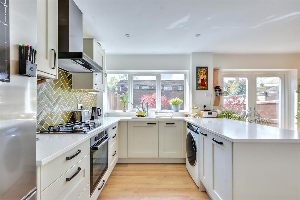Kitchen 3.jpeg