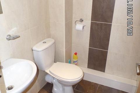1 bedroom flat to rent, Broadway, Adamsdown, Cardiff
