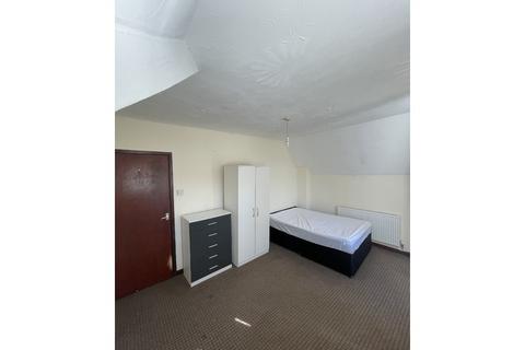 1 bedroom flat to rent, Gold Street, Adamsdown, Cardiff