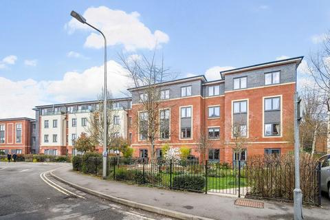 1 bedroom retirement property for sale, Newbury,  Berkshire,  RG14