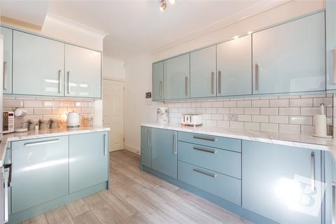 5 Mcintosh Close, Romford, RM1 4JH