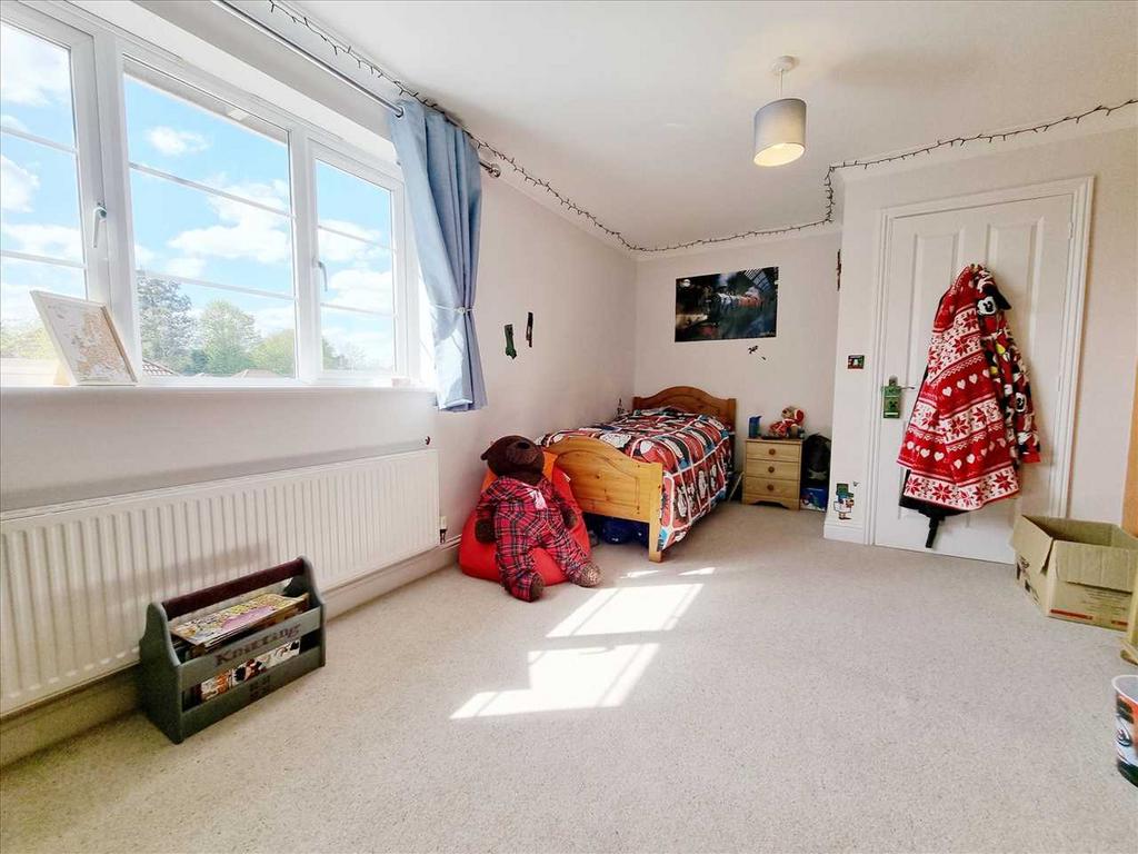 Bedroom 3:
