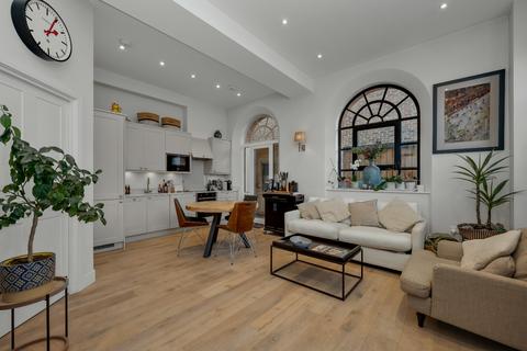Flat 1, 109 Hare Lane, Claygate, Esher, KT10 0QY