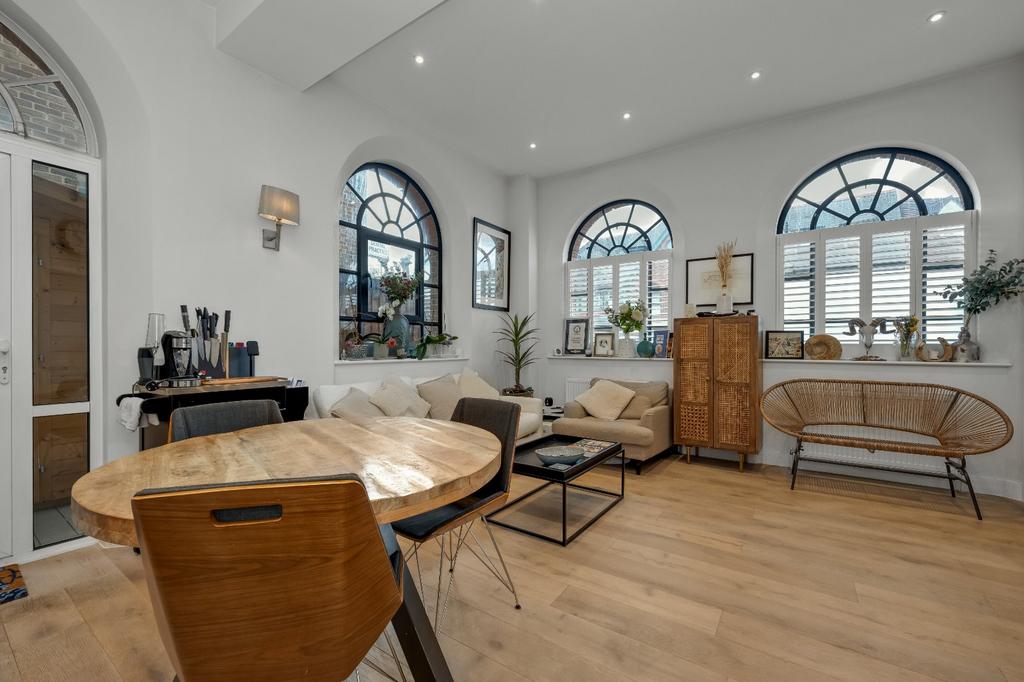 Kitchen/Reception Rm