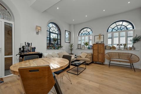 Flat 1, 109 Hare Lane, Claygate, Esher, KT10 0QY