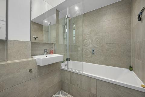 Flat 1, 109 Hare Lane, Claygate, Esher, KT10 0QY