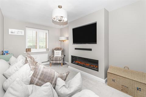 4 bedroom terraced house for sale, Burnley Road, Ramsbottom, Bury