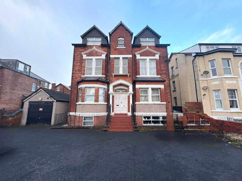 1 Bed Unfurnished Apartment