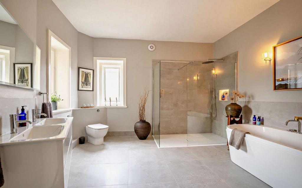 Principal Bathroom