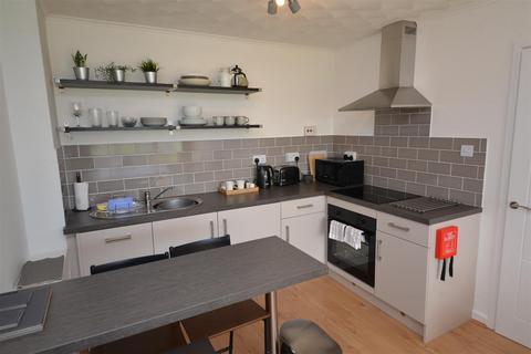 1 bedroom flat for sale, Glan Y Mor Court, Penally, Tenby