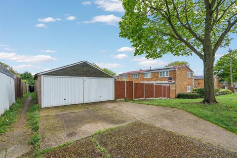 74 Leaves Spring, Stevenage, SG2 9BH