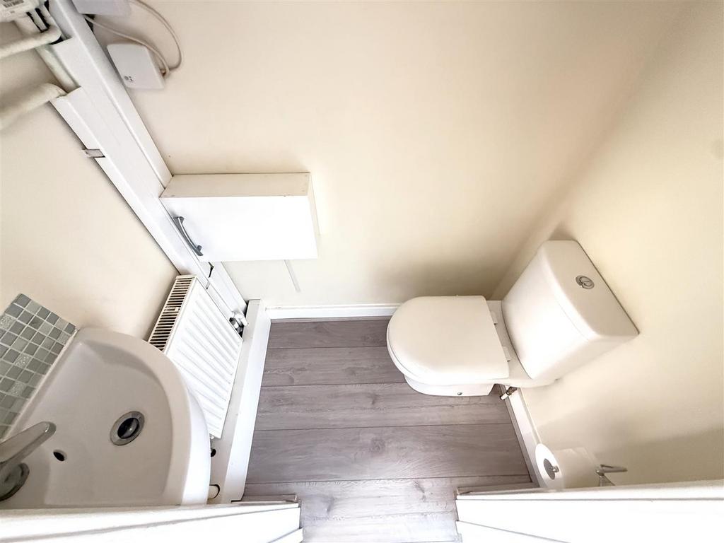 Ground floor cloak room