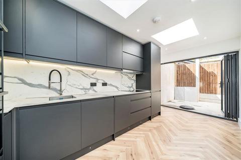 1 bedroom terraced house for sale, Malpas Road, London SE4