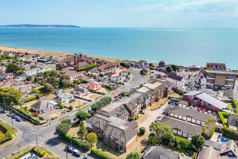 2 bedroom apartment for sale, Barton Court Avenue, Barton on Sea, New Milton, BH25