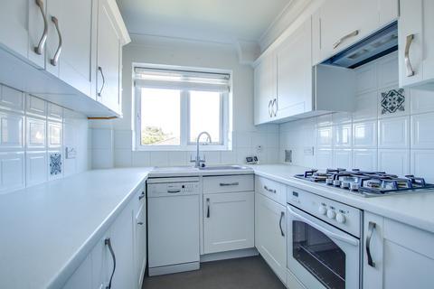 2 bedroom apartment for sale, Barton Court Avenue, Barton on Sea, New Milton, BH25