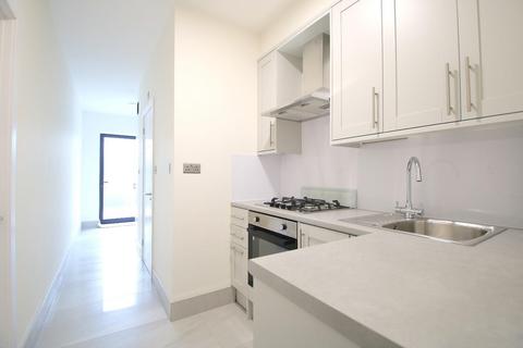 1 bedroom flat to rent, Cavendish Gardens, Barking IG11