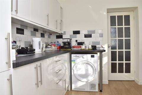 4 bedroom semi-detached house to rent, Cranmore Place, Somerset BA2