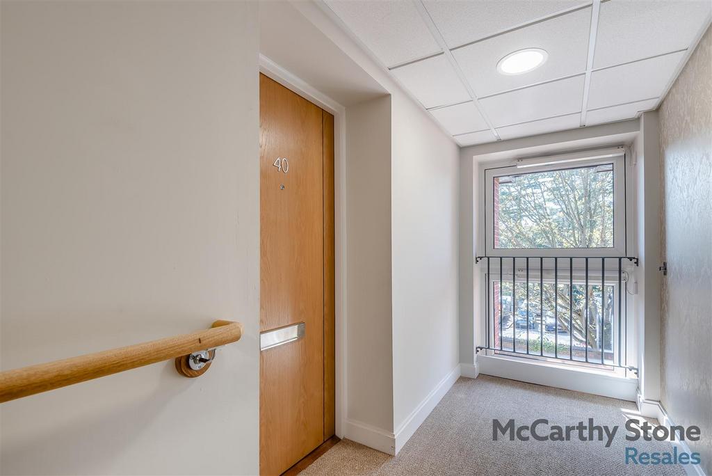 8642416-interior20.jpg