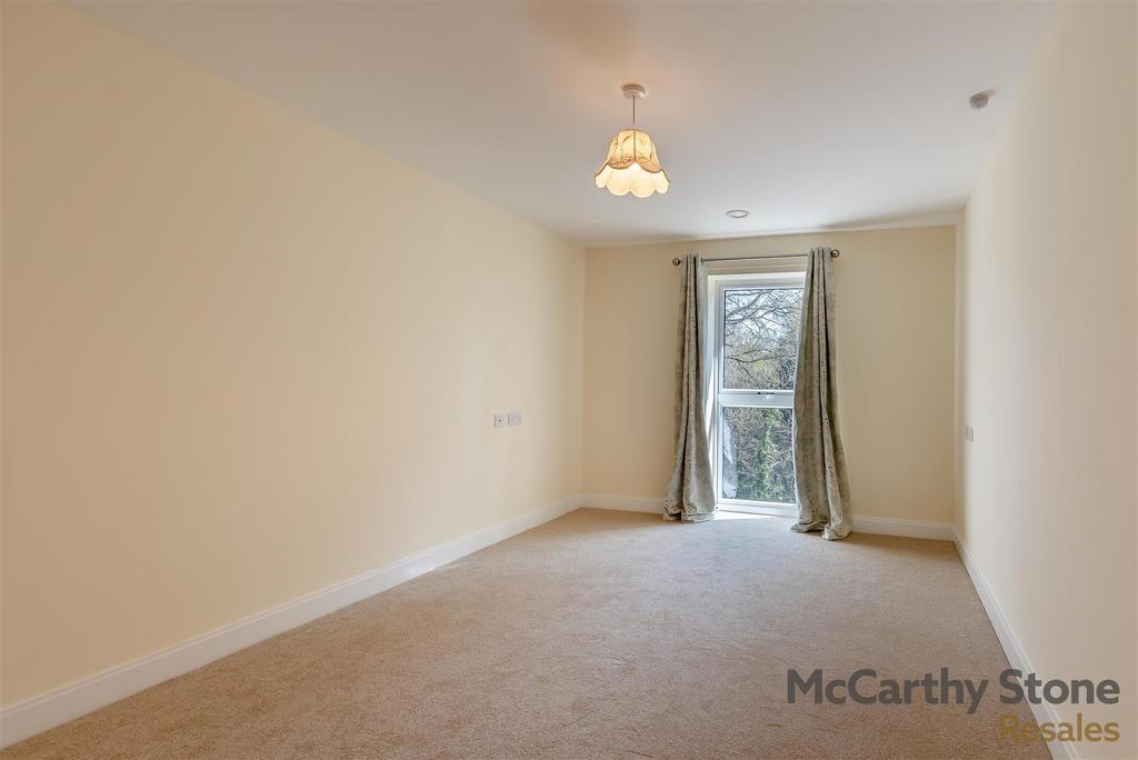8642416-interior02.jpg