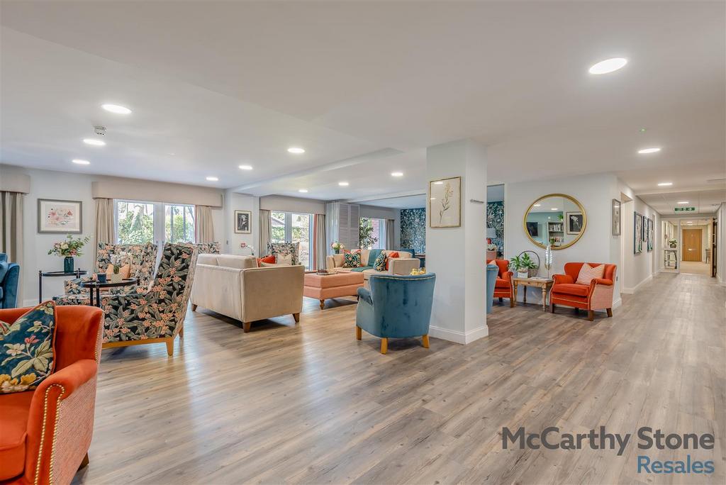 8642416-interior22.jpg