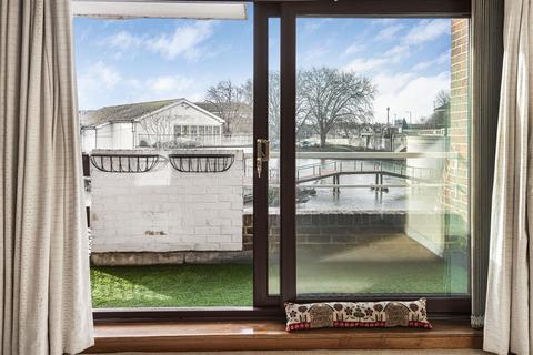 undefined, Riverside Court, Caversham, Reading