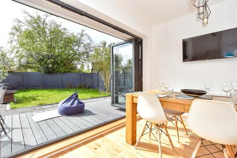 2 bedroom semi-detached bungalow for sale, Selangor Avenue, Emsworth, Hampshire