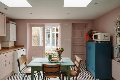 3 bedroom terraced house for sale, London SW14