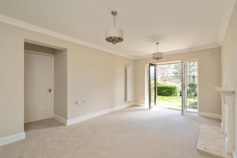 2 bedroom apartment for sale, Avenue Road, Dorridge